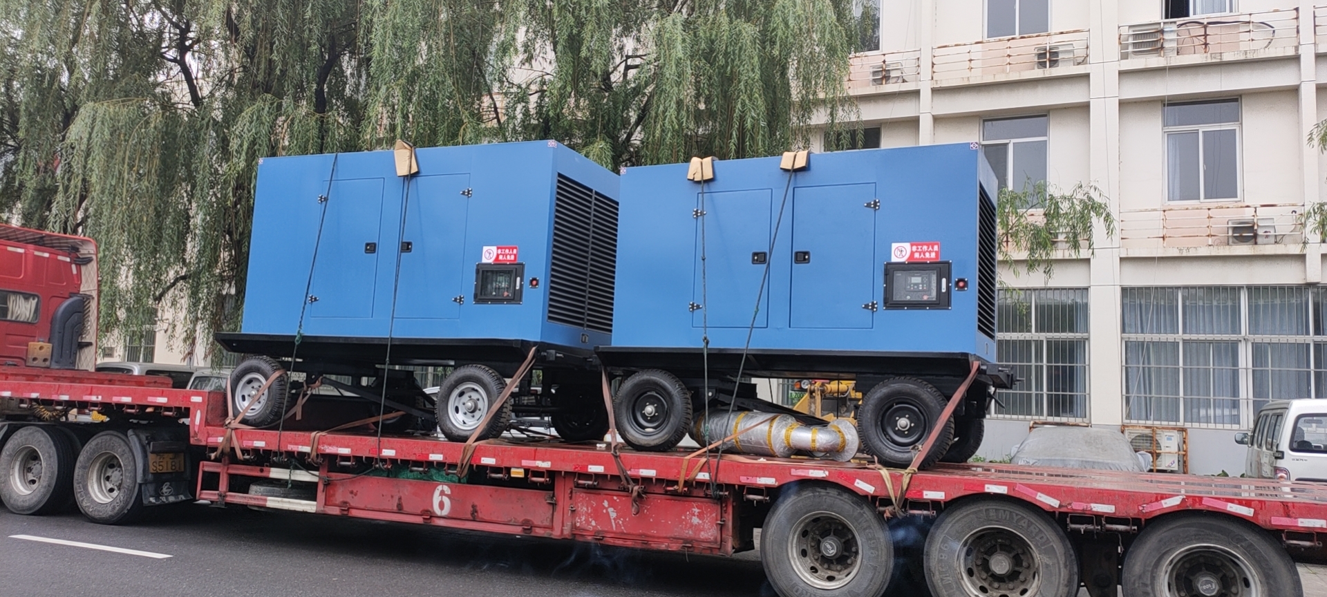 2臺移動發電機組順利移交用戶